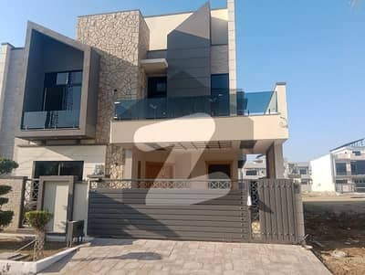 14 Marla House In Only Rs. 85000000