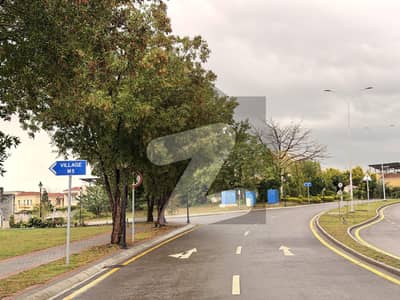 عمارکینیان ویوز اسلام آباد میں 1 کنال رہائشی پلاٹ 4.15 کروڑ میں برائے فروخت۔