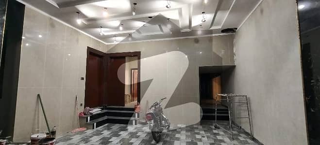 گلشن آباد راولپنڈی میں 6 کمروں کا 10 مرلہ مکان 3.35 کروڑ میں برائے فروخت۔