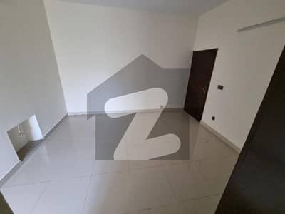 Prime location beautiful shop available for rent