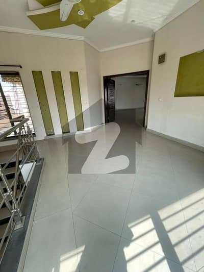 3 Bed Portion Available For Rent In DHA Phase 05 , Block H Lahore Cantt