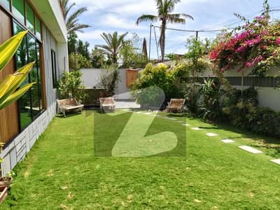 1000 YARDS TWO UNIT SLIGHTLY USE BANGLOW DHA PHASE 5