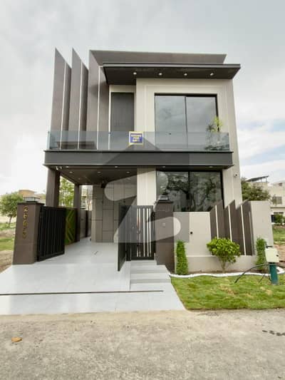 5 MARLA BRAND NEW WITH TOP ROOF GARDEN LUXURY VILLA