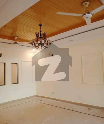 Centrally Located Lower Portion For rent In I-8/2 Available