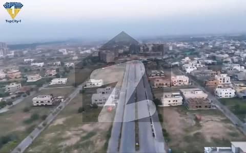 ٹاپ سٹی 1 - بلاک آئی ٹاپ سٹی 1,اسلام آباد میں 1 کنال رہائشی پلاٹ 1.67 کروڑ میں برائے فروخت۔