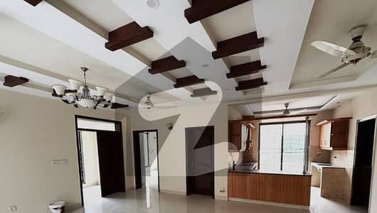 ڈی ایچ اے فیز 3 ڈیفنس (ڈی ایچ اے),لاہور میں 5 کمروں کا 1 کنال مکان 2.5 لاکھ میں کرایہ پر دستیاب ہے۔