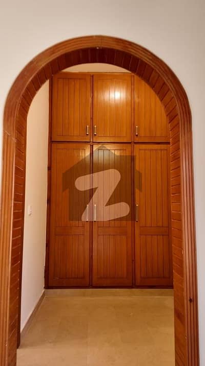 بحریہ ٹاؤن فیز 3 بحریہ ٹاؤن راولپنڈی,راولپنڈی میں 6 کمروں کا 1 کنال مکان 2.0 لاکھ میں کرایہ پر دستیاب ہے۔