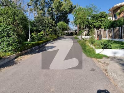 House for sale in F 10/3 at investor rate