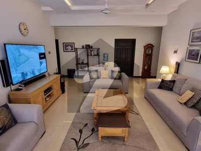 ایف ۔ 10/3 ایف ۔ 10,اسلام آباد میں 5 کمروں کا 1 کنال مکان 30.0 کروڑ میں برائے فروخت۔