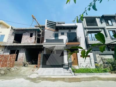 بسم اللہ ہاؤسنگ سکیم جی ٹی روڈ,لاہور میں 5 مرلہ مکان 2.55 کروڑ میں برائے فروخت۔