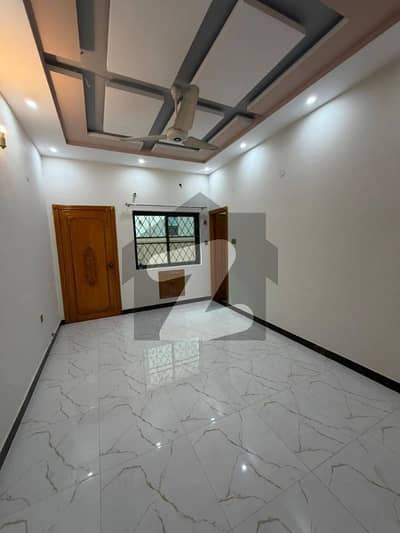 ایف ۔ 10 اسلام آباد میں 3 کمروں کا 2 کنال بالائی پورشن 3.5 لاکھ میں کرایہ پر دستیاب ہے۔