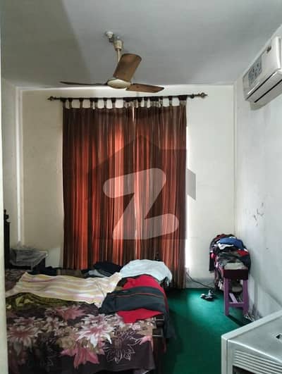 علامہ اقبال ٹاؤن لاہور میں 5 کمروں کا 10 مرلہ مکان 4.25 کروڑ میں برائے فروخت۔ علامہ اقبال ٹاؤن لاہور میں 5 کمروں کا 10 مرلہ مکان 4.25 کروڑ میں برائے فروخت۔