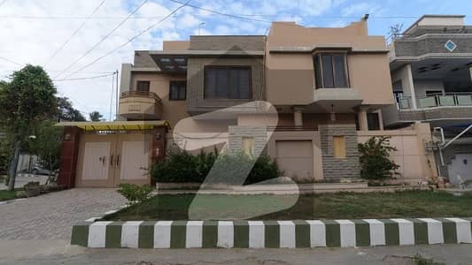 Reasonably-Priced Corner 400 Square Yards House In North Nazimabad - Block J, Karachi Is Available As Of Now