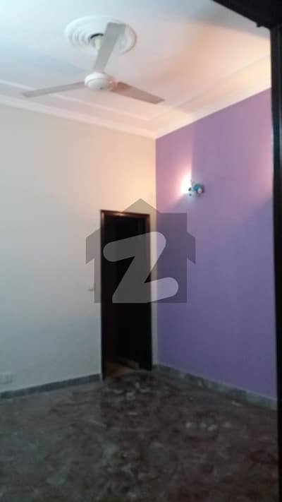5 Marla Upper Portion for Rent 3 Bed | Near Emporium Mall,