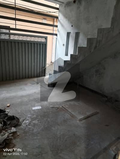 آفیسر کالونی میسرائل روڈ,راولپنڈی میں 5 کمروں کا 5 مرلہ مکان 1.45 کروڑ میں برائے فروخت۔