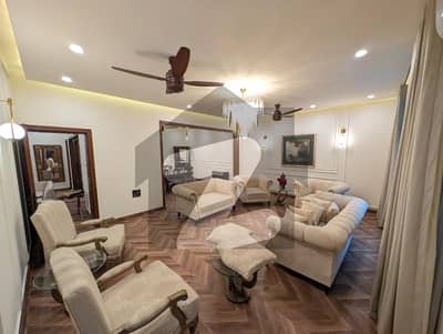 ایف ۔ 7 اسلام آباد میں 4 کمروں کا 1 کنال مکان 12.0 لاکھ میں کرایہ پر دستیاب ہے۔