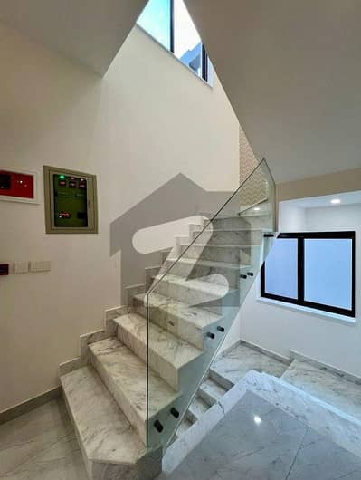 ڈی ایچ اے 9 ٹاؤن ڈیفنس (ڈی ایچ اے),لاہور میں 3 کمروں کا 5 مرلہ مکان 1.1 لاکھ میں کرایہ پر دستیاب ہے۔