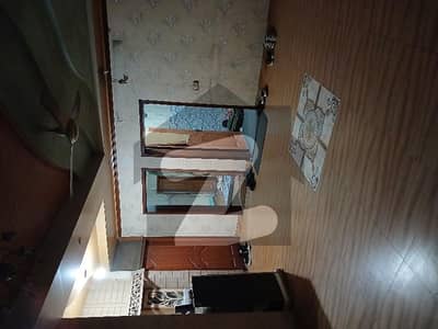 6 MARLA BRAND NEW UPPER AVALIABLE FOR RENT ALL FACILITIES AVALAIBLE NEAR UMT UNIVERSTY E. T. C