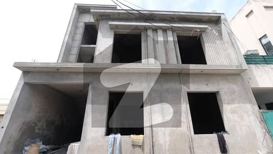 بنی گالہ اسلام آباد میں 5 کمروں کا 5 مرلہ مکان 1.5 کروڑ میں برائے فروخت۔