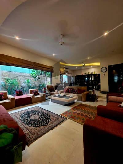 Elegant 500 Square Yards Bungalow For Sale In CBC Area Near Saheem Masjid