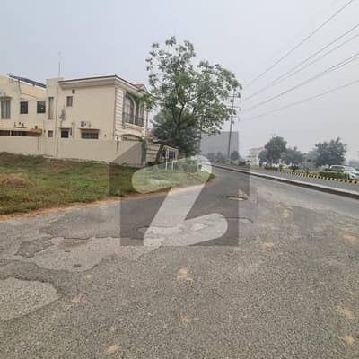 23-MARLA CORNER PLOT NEAR TO CARREFOUR DIRECT OPPORACH