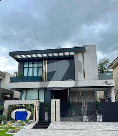 PHASE 7 1-KANAL BRAND NEW FULLY MAINTAINED BUNGALOW IS AVAILABLE FOR SALE.