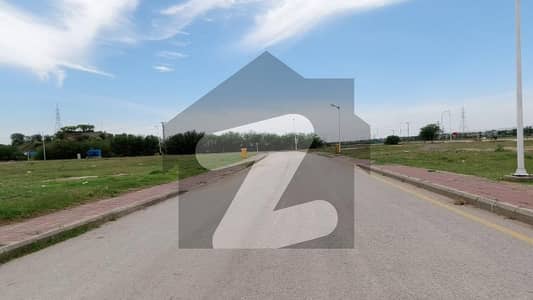 On Excellent Location 1 Kanal Residential Plot In Bahria Town Phase 8 - Block A For sale