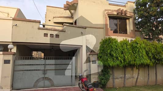 10 Marla House For Sale In PGSHF Lahore Main 60 Ft Road | Big Car Porch | Modern Design