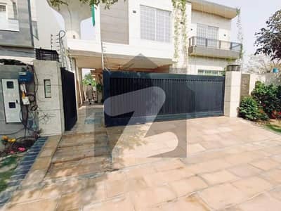 1 KANAL MODERN HOUSE FOR RENT IN DHA PHASE 5
