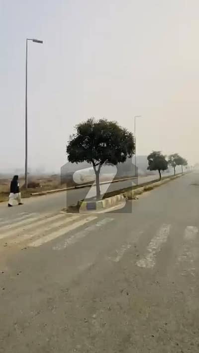 One Kanal Possession Plot Prime Location