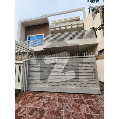 مارگلہ ویو ہاؤسنگ سوسائٹی ڈی ۔ 17,اسلام آباد میں 5 کمروں کا 10 مرلہ مکان 3.5 کروڑ میں برائے فروخت۔