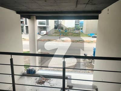 ڈی ایچ اے فیز 8 - کمرشل براڈوے ڈی ایچ اے فیز 8,ڈیفنس (ڈی ایچ اے),لاہور میں 1 کمرے کا 16 مرلہ عمارت 21.0 لاکھ میں کرایہ پر دستیاب ہے۔