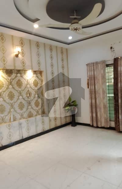 نشیمنِ اقبال فیز 1 نشیمنِ اقبال,لاہور میں 2 کمروں کا 10 مرلہ مکان 75.0 ہزار میں کرایہ پر دستیاب ہے۔