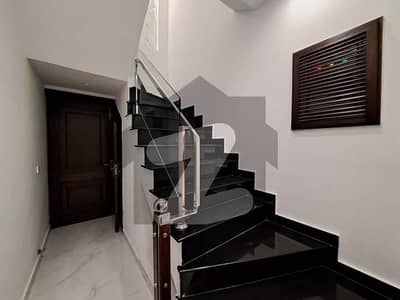10 MARLA BEAUTIFUL UPPER PORTION ON RENT IN PARAGON CITY
