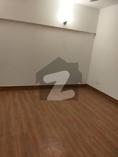 FLAT FOR SALE - 3 BED DD - LEASED