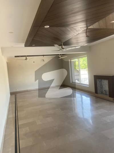 ڈیفینس رایا ڈی ایچ اے ڈیفینس,لاہور میں 4 کمروں کا 2 کنال بالائی پورشن 3.0 لاکھ میں کرایہ پر دستیاب ہے۔ ڈیفینس رایا ڈی ایچ اے ڈیفینس,لاہور میں 4 کمروں کا 2 کنال بالائی پورشن 3.0 لاکھ میں کرایہ پر دستیاب ہے۔