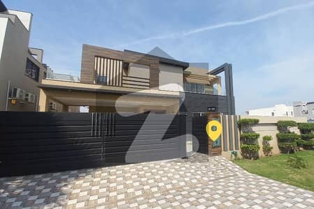 ڈی ایچ اے فیز 6 ڈیفنس (ڈی ایچ اے),لاہور میں 5 کمروں کا 1 کنال مکان 3.5 لاکھ میں کرایہ پر دستیاب ہے۔