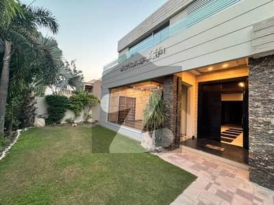 ڈی ایچ اے ڈیفینس فیز 2 ڈی ایچ اے ڈیفینس,اسلام آباد میں 6 کمروں کا 1 کنال مکان 2.9 لاکھ میں کرایہ پر دستیاب ہے۔