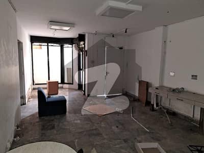 کیولری گراؤنڈ لاہور میں 4 مرلہ دفتر 1.0 لاکھ میں کرایہ پر دستیاب ہے۔