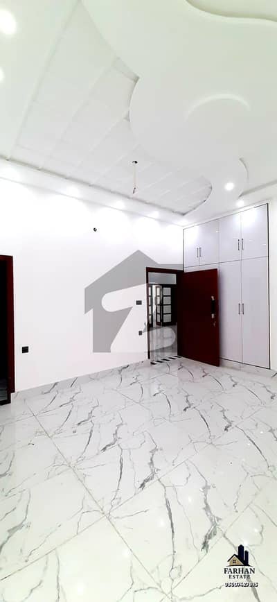 Luxury Location Prime House For Rent