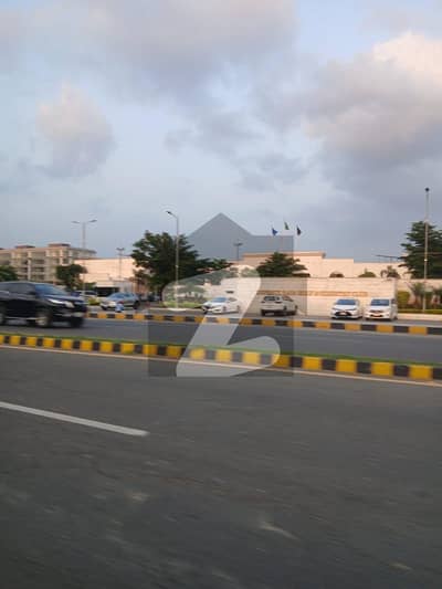 ڈی ایچ اے فیز 7 ڈیفنس (ڈی ایچ اے),لاہور میں 2 کنال رہائشی پلاٹ 5.5 کروڑ میں برائے فروخت۔