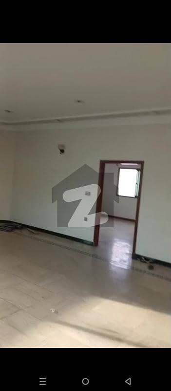 گلستانِِ جوہر ۔ بلاک 12 گلستانِ جوہر,کراچی میں 2 کمروں کا 16 مرلہ بالائی پورشن 55.0 ہزار میں کرایہ پر دستیاب ہے۔