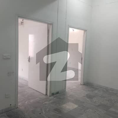 آئی ۔ 16/3 آئی ۔ 16,اسلام آباد میں 2 کمروں کا 4 مرلہ فلیٹ 58.0 لاکھ میں برائے فروخت۔