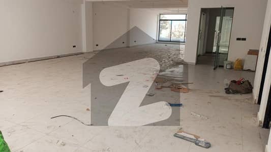 1 Kanal Brand New Commercial 2nd Floor Hall With Lift For Rent G1 Block Johar Town
