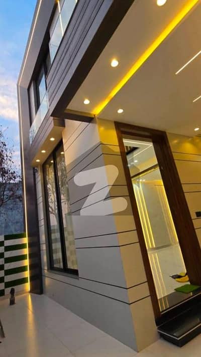 LDA Avenue 10 Marla House Prime Location For Sale