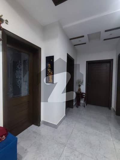 1 KANAL HOUSE AVAILABLE FOR RENT