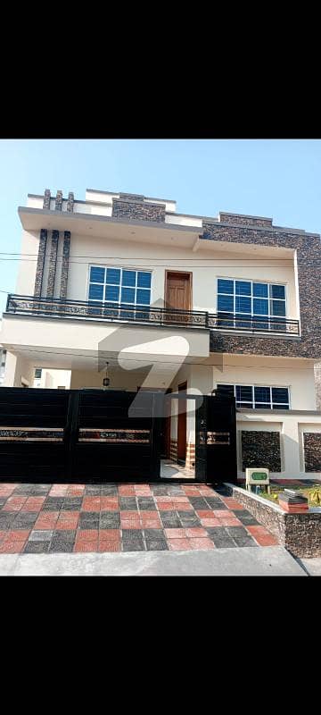 جی ۔ 13 اسلام آباد میں 5 کمروں کا 7 مرلہ مکان 6.2 کروڑ میں برائے فروخت۔