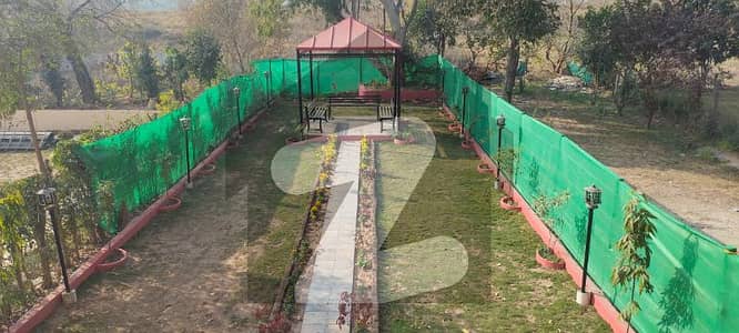 مارگلہ ٹاؤن اسلام آباد میں 5 کمروں کا 6 مرلہ مکان 4.78 کروڑ میں برائے فروخت۔