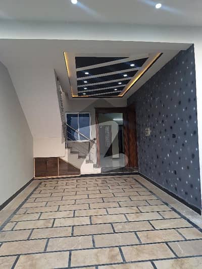 آئی ۔ 14/3 آئی ۔ 14,اسلام آباد میں 4 کمروں کا 5 مرلہ مکان 3.15 کروڑ میں برائے فروخت۔