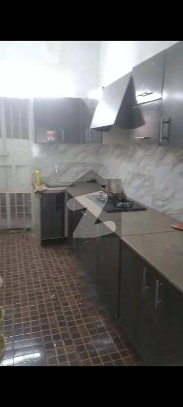 گلستانِِ جوہر ۔ بلاک 12 گلستانِ جوہر,کراچی میں 3 کمروں کا 6 مرلہ فلیٹ 1.0 کروڑ میں برائے فروخت۔